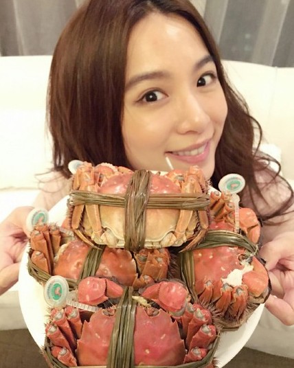 田馥甄最新阳光照片，温馨日常的美丽瞬间